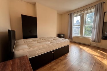 3 bed flat, Eighth Avenue, Heaton, Newcastle, NE65YB - Image 4